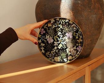 Resin Floral Tray: Handmade Pressed Flower Botanical Decor