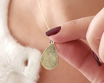 Teardrop Fingerprint Handwriting Necklace in Sterling Silver • Memorial Fingerprint Jewelry • Memorial Gift • Gift for her