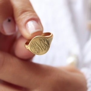 Gold Signet Ring-Monogram Ring-Signet Ring-Personalized Signet Ring-Personalized Jewelry-Signed Ring Woman-Christmas Gifts-Gifts For Her