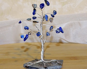 Mini gemstone tree / bonsai made of sodalite / lucky tree / wire tree blue