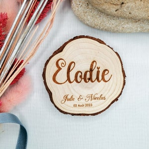 Marcador de madeira gravado para personalizar em casamentos, baptizados, aniversários e todas as suas festas privadas