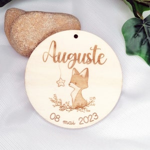 Personalized wooden birth card to announce the baby's first name or birth