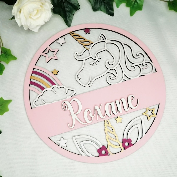 Couronne en bois avec prénom personnalisable - Thème Licorne - Décoration féérique et magique, décoration murale chambre, plaque de porte