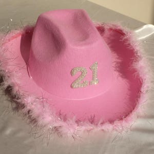 Cappello da cowgirl personalizzato con perle per il 21° compleanno, per festa western, cappello da cowboy rosa con glitter, per addio al nubilato a Nashville, ultima festa della sposa in discoteca.