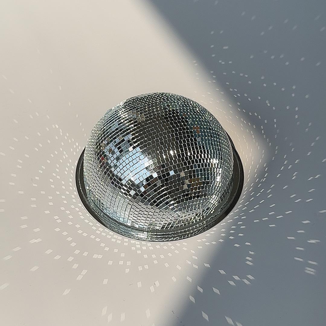 Disco Wall Shelf,8in Disco Ball Planter Hanger Large,Plant Holder,Silver Indoor Flower Pot,70s 80s Retro Western Hanging Decor,Funky Vase