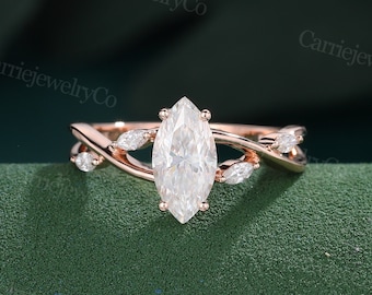 細長い六角形カットのモアッサナイトのエンゲージリング、ユニークな