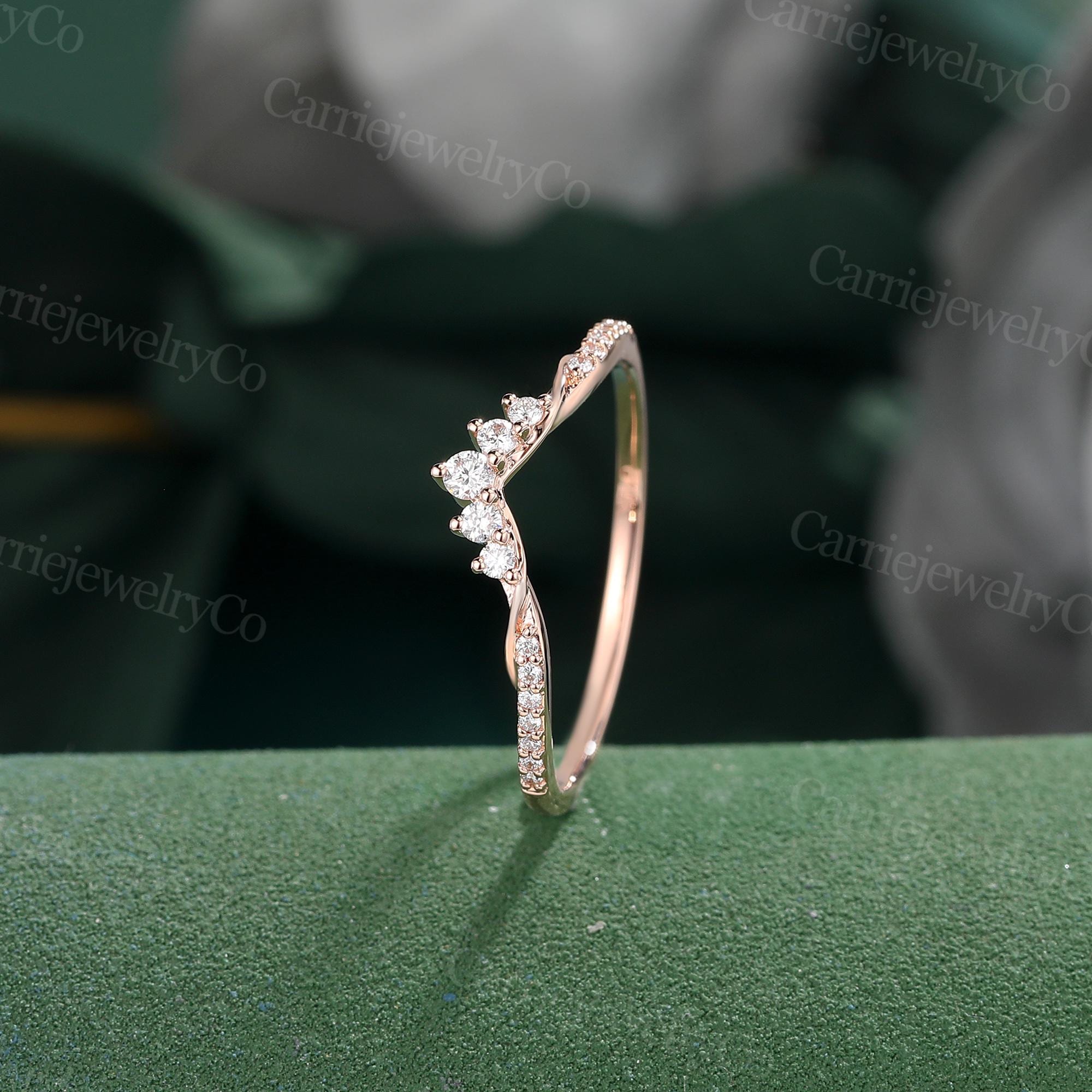 カーブした結婚指輪 ユニークなローズゴールドの結婚指輪 ユニークな