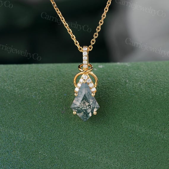 Kite Cut Moss Agate Necklace Yellow Gold Knot Necklace Dainty