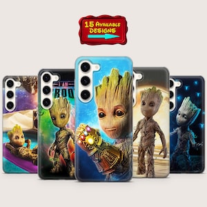 Könnte beinhalten: Eine Auswahl an Handyhüllen mit der Figur Groot aus Guardians of the Galaxy. Die Hüllen zeigen verschiedene Designs, darunter Groot mit dem Infinity-Handschuh. Ein rotes Schild oben zeigt "15 AVAILABLE DESIGNS."