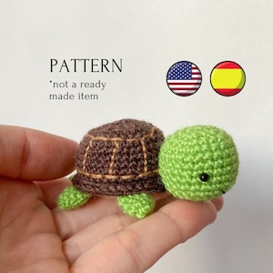 Turtle mini crochet toy pattern English + Spanish, mini amigurumi turtle pattern, crochet tutorial, toys for dolls, tiny turtle