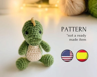 Dino mini crochet toy pattern English + Spanish, mini amigurumi dinosaur pattern, crochet tutorial, toys for dolls, tiny dino