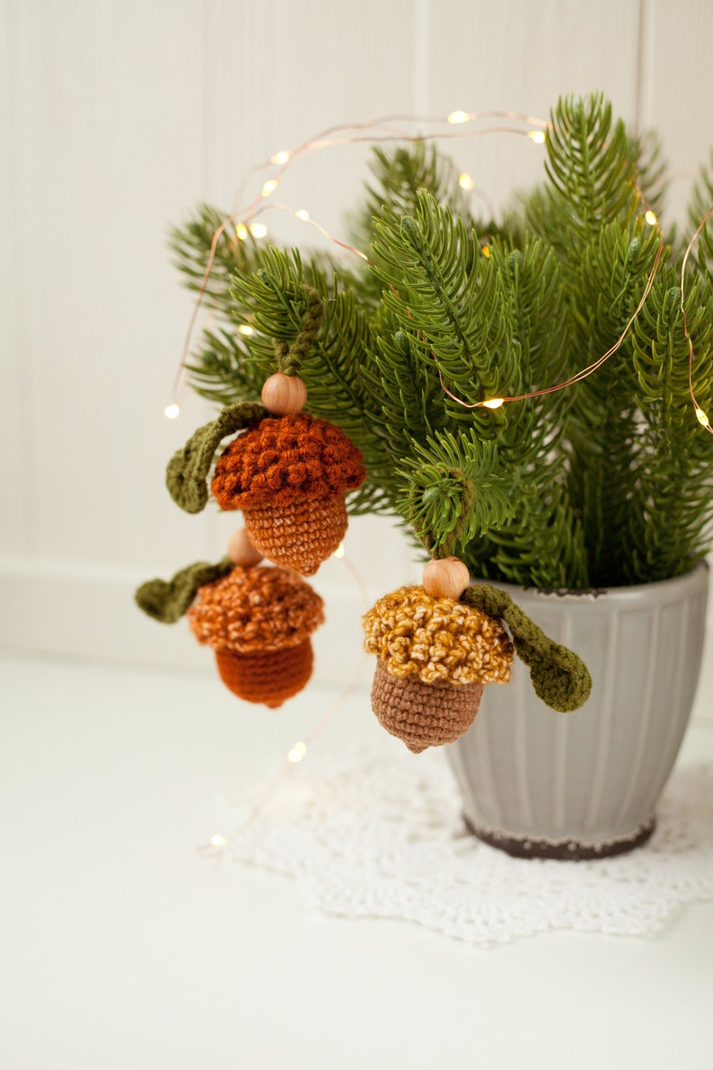 Crochet Pattern Acorn Christmas Tree Decoration, Winter Cozy Hugge Ornament, Xmas Home Décor DIY, Easy Tutorial for Beginners image 10