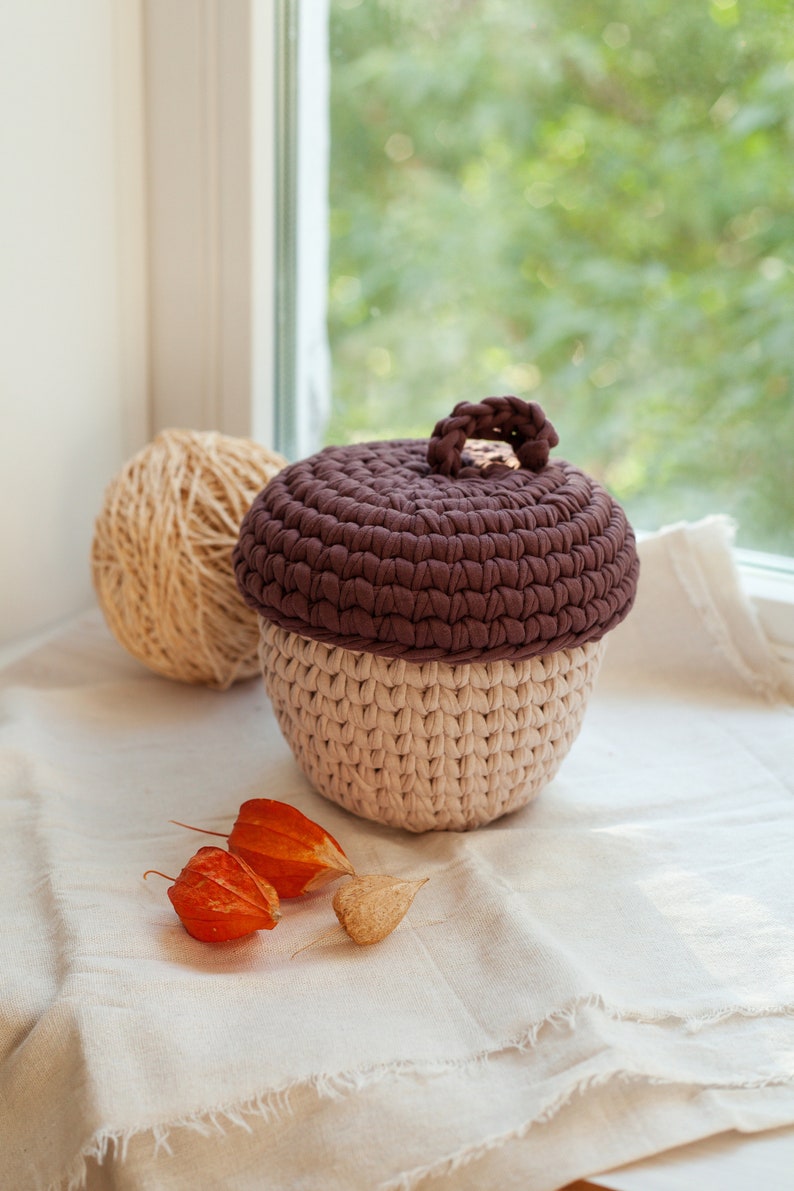 Acorn Basket Crochet Pattern, T-Shirt Yarn Basket Instruction, Autumn Fall Cozy Home Décor, Halloween Thanksgiving Decoration Hugge Mood DIY image 8