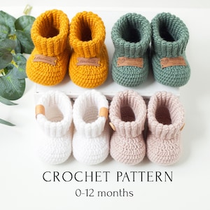 Puede incluir: Patrón de ganchillo para botines de bebé en amarillo, verde y rosa. El patrón es para tallas de 0 a 12 meses.
