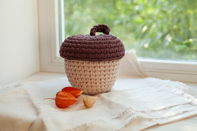 Acorn Basket Crochet Pattern, T-Shirt Yarn Basket Instruction, Autumn Fall Cozy Home Décor, Halloween Thanksgiving Decoration Hugge Mood DIY image 7