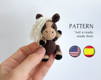 Horse crochet toy pattern in English and Spanish, amigurumi mini horse pattern, crochet tutorial, toys for dolls, tiny horse, farm amigurumi