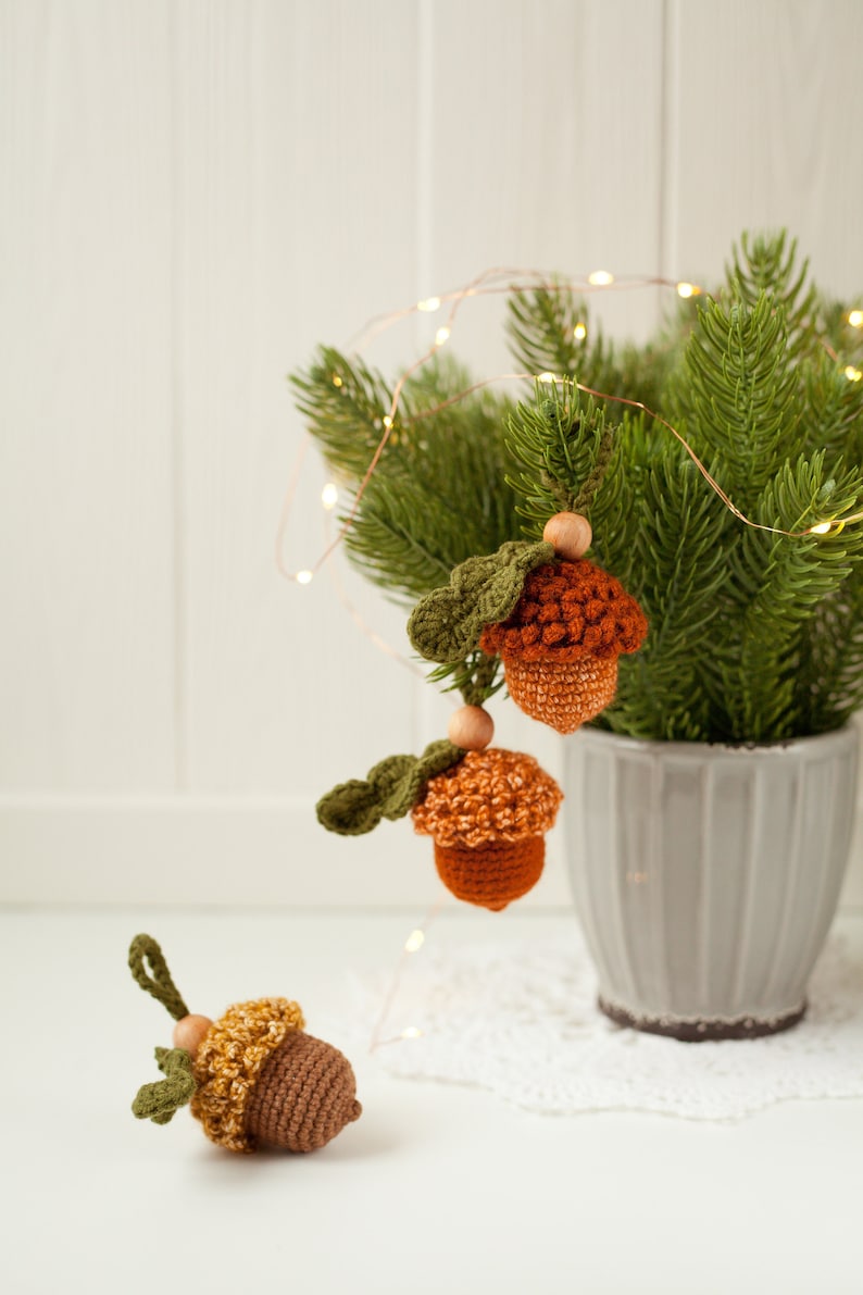 Crochet Pattern Acorn Christmas Tree Decoration, Winter Cozy Hugge Ornament, Xmas Home Décor DIY, Easy Tutorial for Beginners image 9