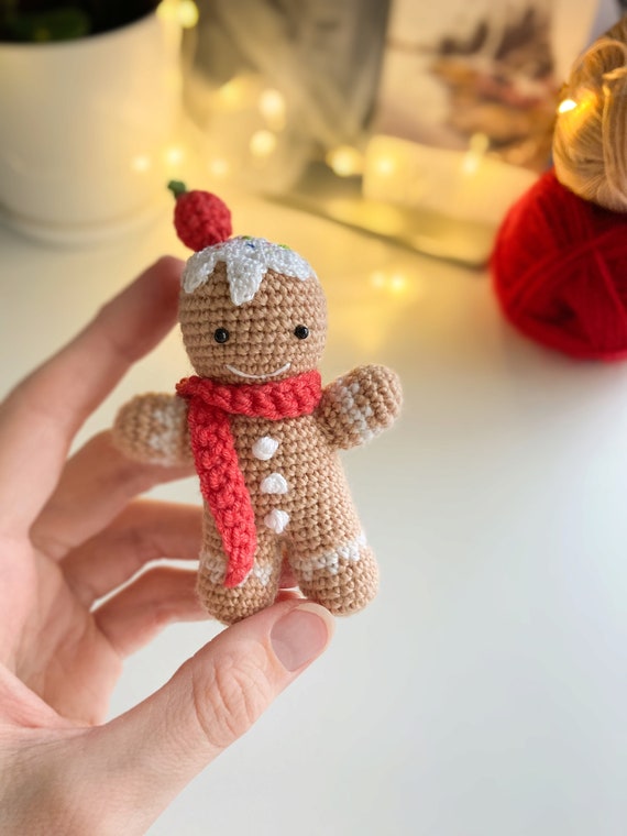 Patron amigurumi mini bonhomme en pain d'épice, patron de Noël au crochet,  tuto crochet pour bonhomme en pain d'épice, mini jouets pour poupées, PDF  anglais -  France