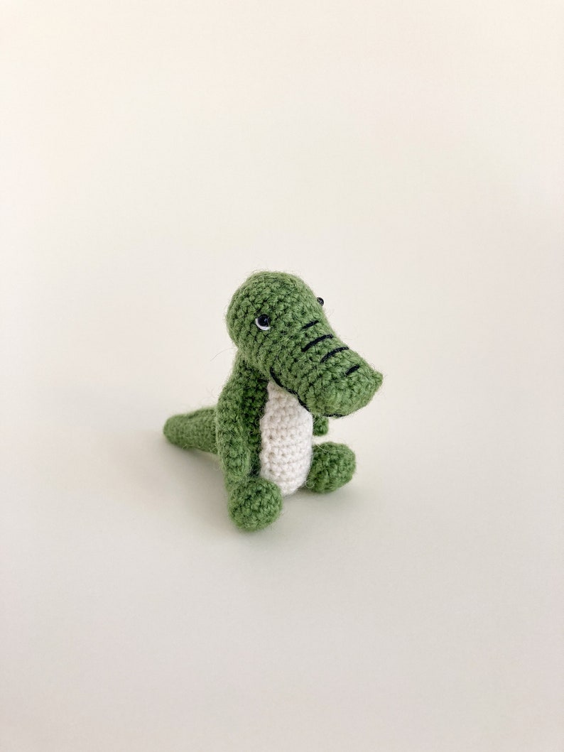 Amigurumi crocodile toy pattern, crochet alligator pattern, crochet tutorial, mini crocodile, safari amigurumi, jungle animal image 3