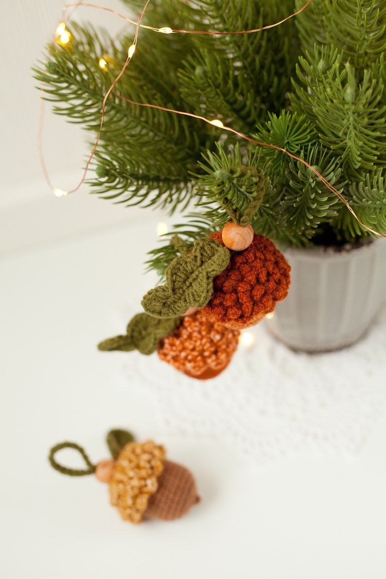 Crochet Pattern Acorn Christmas Tree Decoration, Winter Cozy Hugge Ornament, Xmas Home Décor DIY, Easy Tutorial for Beginners image 7