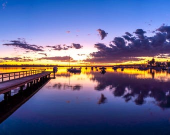 Stillness at Sunrise: Perth’s Freshwater Bay in Golden Reflection