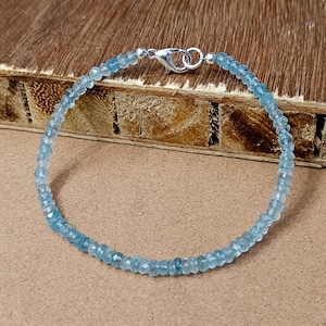 Hübsches Aquamarin facettierte Rondelle Perlen Armband, natürliche Aquamarin Perlen Armband, Edelstein Armband Statement Armband für Geschenk für sie