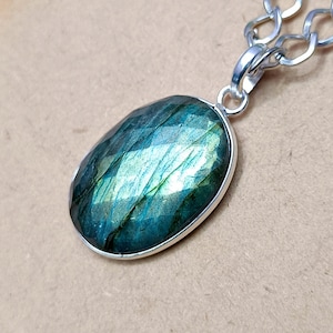 Blue Flash Labradorite Pendant, Natural Labradorite Necklace, 925 Sterling Silver Pendant, Labradorite Oval Gemstone Necklace, Gift for Her