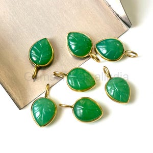 天然クリソプレーズリーフペンダントチャーム、925スターリングシルバー彫刻リーフペンダント、ゴールドヴェルメイユジェムストーンペンダント、ジュエリー用リーフペンダント