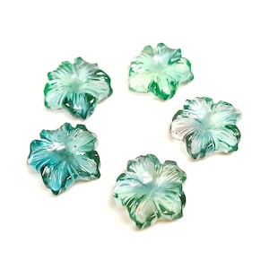 AAAA Grüner Fluorit geschnitzte Blume, natürlicher Fluorit Blume Form Edelstein für die Schmuckherstellung, Hand geschnitzte Edelstein Blume Anhänger Charme 15 MM