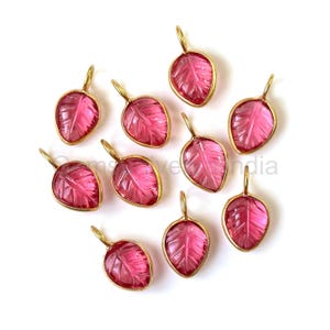 Pendentif feuille sculptée en quartz tourmaline rose, breloques feuille en argent 925 et or vermeil, pendentif feuille en tourmaline gemme, breloques feuille pour bijoux