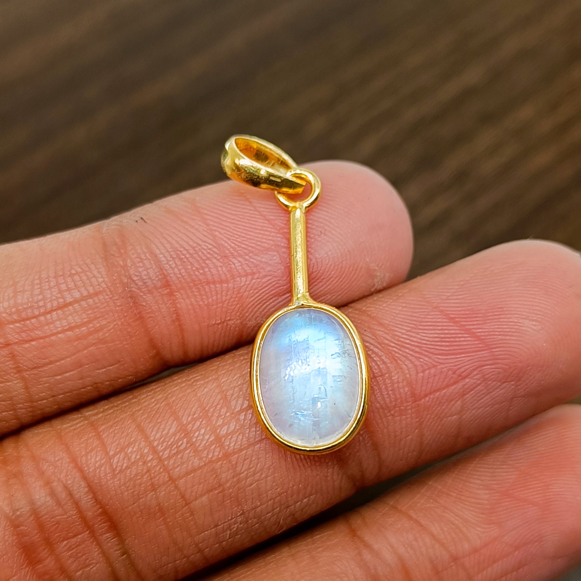 Natural Rainbow Moonstone Pendant, 14k Solid Gold Moonstone Natural Rainbow Moonstone Pendant, 14k Solid Gold Moonstone