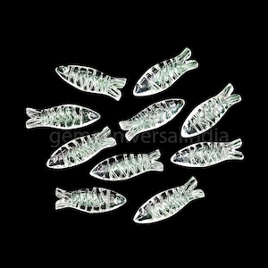 Natural Clear Quartz Fish Shape Gemstone for Jewelry Making ~ Loose Hand Carved Gemstone Beads ~ Carved Crystal Fish Pendant Charms 25mm