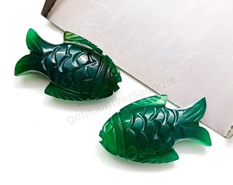 イタリア製 グリーンオニックス グリーンオニキス 天然石 ジュエリーケース 猫足 天然グリーンオニキスの魚の彫刻された宝石ビーズ、ジュエリー作りの