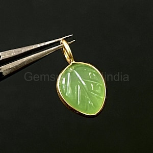 天然グリーンカルセドニーリーフペンダント、925スターリングシルバーゴールドヴェルメイユチャーム、宝石彫刻リーフペンダント、ジュエリー製作用リーフチャーム