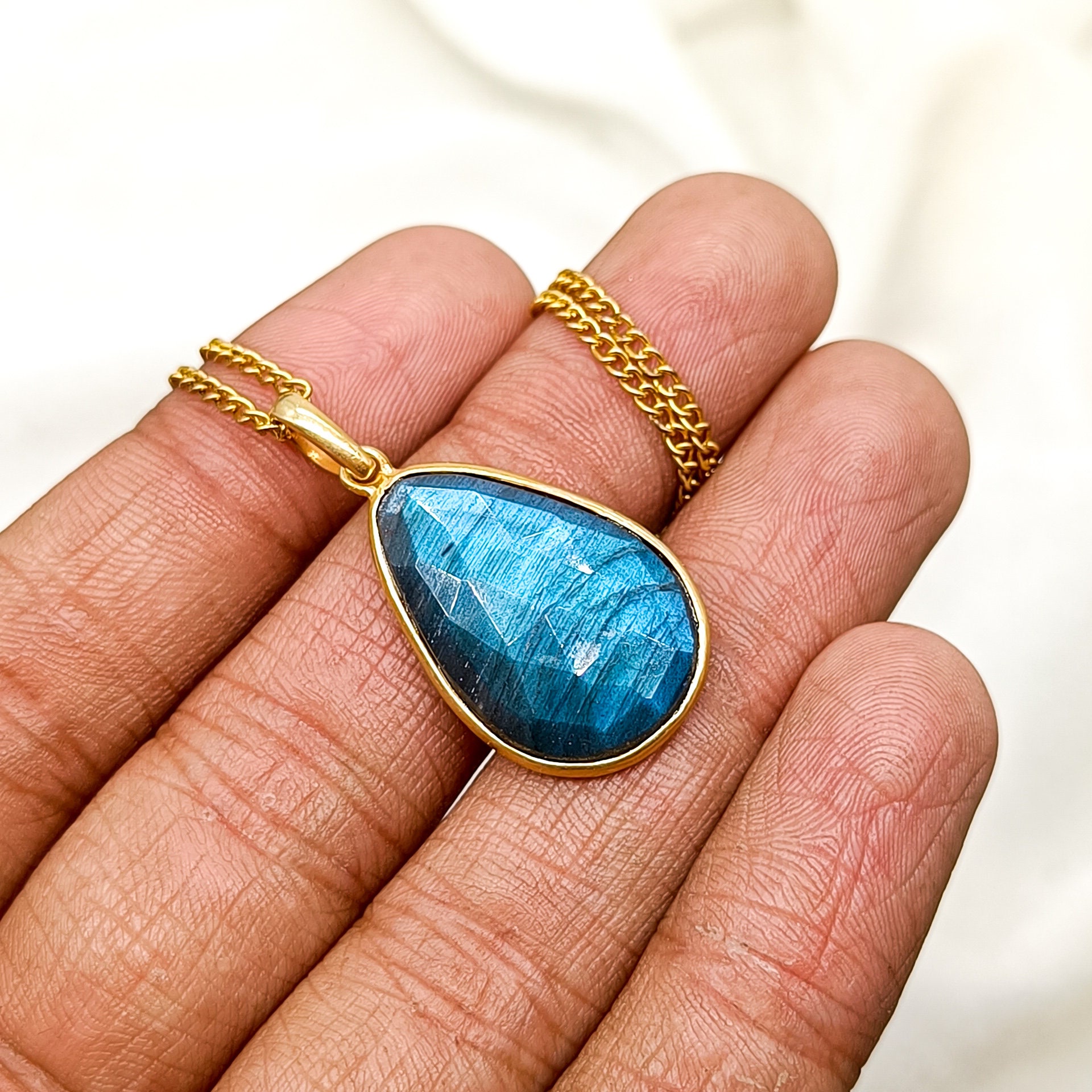 天然ラブラドライトファセットペアジェムストーンベゼルペンダント