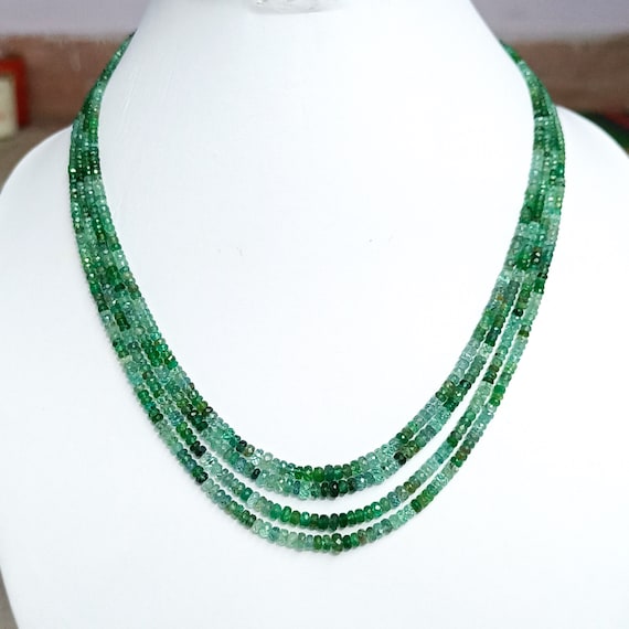 エメラルドネックレスビーズジュエリーemerald necklace