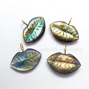 Labradorite Carved Lip Pendant, Natural Labradorite Gemstone Lips Pendant, 14k Gold Kiss Pendant, Black Lips Charms Pendant Handmade Jewelry