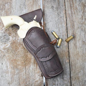The Rogers Hill Ransacker pattern Leather Holster, Western holster, fast draw holster, lined and tooled