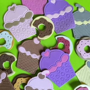 Cupcake e ciambelle fustellati in gomma Eva fommy foam
