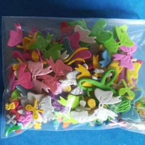 100 fiocchi in gomma Eva foam.