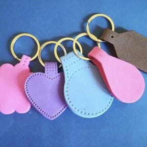 Portachiavi in gomma Eva foam.