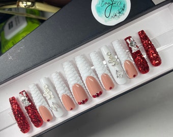 Uñas francesas blancas de Aries/Signo del zodiaco