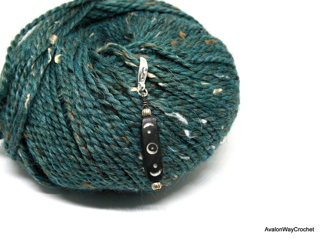 Wood Stitch Marker, Single Charm, Crochet Stitch Marker, Knit Stitch Marker, Wood Progress