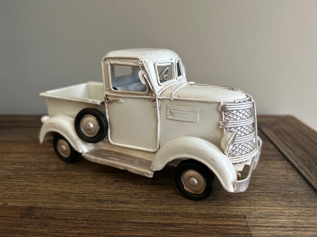 Metal Farm Truck White Metal Truck Farmhouse Decor Vintage Truck Metal