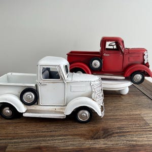 Metal Farm Truck - Metal Truck Decor - Home Decor - Metal Truck - Farmhouse Decor - Farmhouse Truck - Pick Up Truck - Vintage Truck