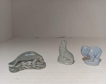 Wade Whimsy Rose Tea Figurine Miniature Ceramic Set England UK