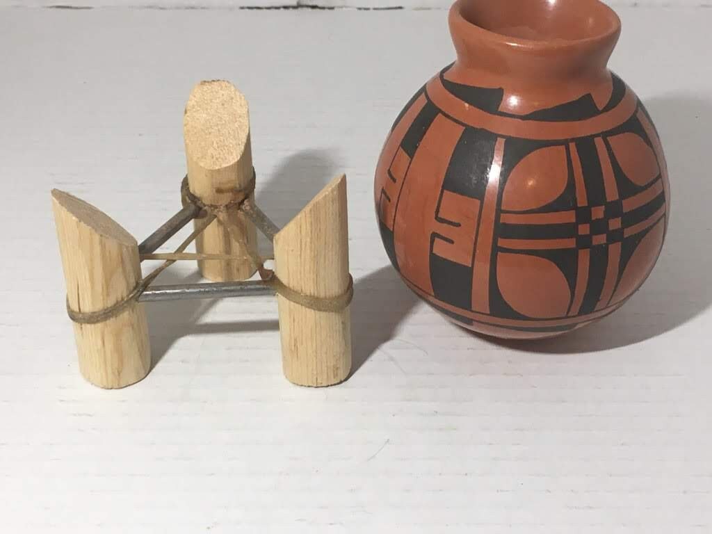 Julio Mora Pottery Stand Mata Ortiz Sandoval Etsy