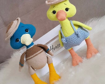 amigurumi duck, knitted duck toy, newborn toy, crochet toy