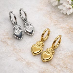 Pendientes de aro con el Sagrado Corazón para hombre, pendientes de aro con el Sagrado Corazón para mujer en acero inoxidable, plata y oro.