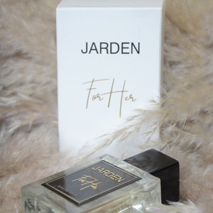 Magnifice Fragrance | Guaiac Wood, Plum, Patchouli, Vetiver, Musk | Oriental Scent | Fine Fragrance | Extrait de Parfum | Perfume For Women